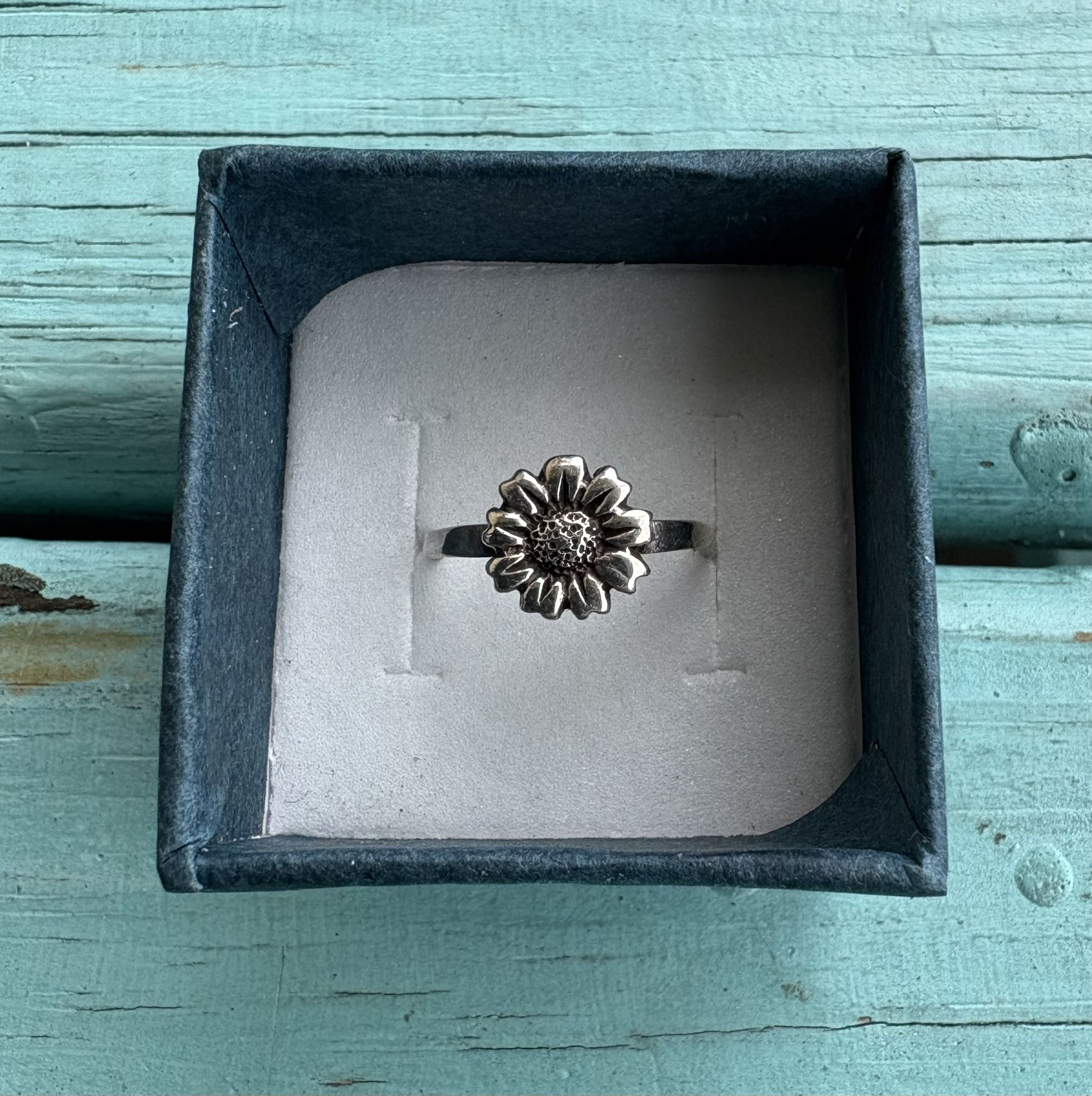 Nice Sterling Silver .925 Sunflower Ring Size 5