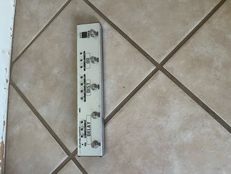 Valeton Dapper Multi-Effects Guitar Pedal Strip