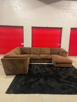 Sectional Couch DELIVERY AVAILABLE🚚