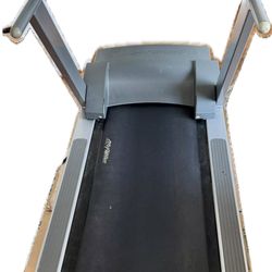 Life Fitness commercial treadmill (91ti)