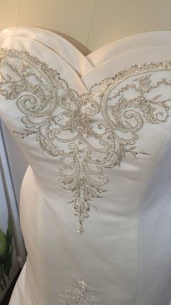 Davids Bridal wedding gown. Sz 16
