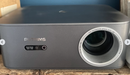 Putrims 1080p Auto-Focus Projector + LOCH Electric Drop-Down Screen
