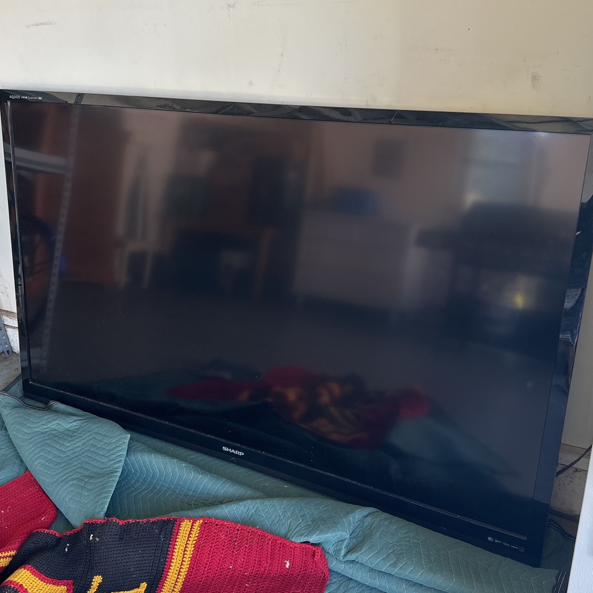 1080p 80” Sharp Aquos QuattronTv for Sale in Long Beach, CA - OfferUp 