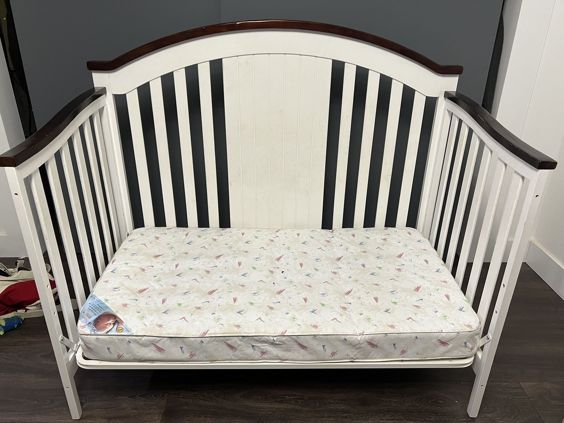 Baby crib