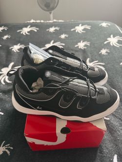 eS International Skate Shoes Black