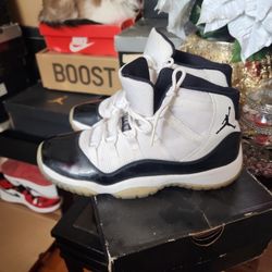 Jordan 11 Size 7y Concords