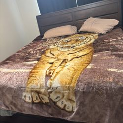 Eastern King Bed With Mattress