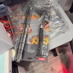 Tong And Spatula 