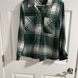 Woman’s Plaid Heavy Shirt 