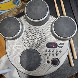 Yamaha YDD-40 Electric Drums 4-Pad Portable Digital Percussion , With 2 Expensive  Drum Sticks , See Pics.