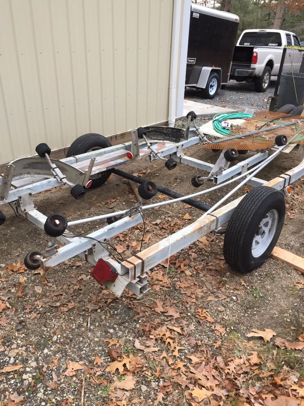 EZ LOADER ROLLER BOAT TRAILER FRAME for Sale in Jackson Township, NJ