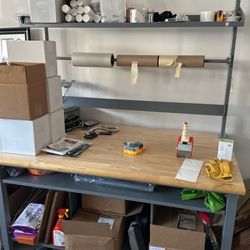 Shipping Packing  Station 
