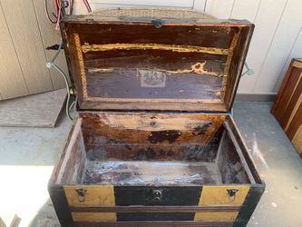 Vintage Trunk