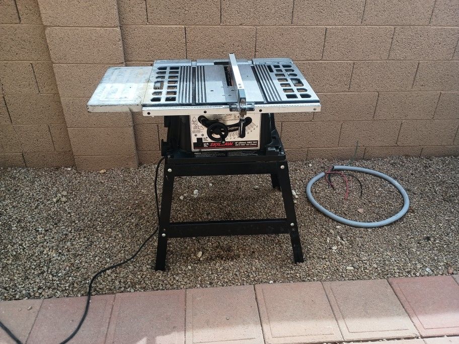 Skilsaw 10" Table Saw