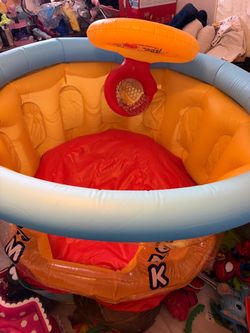 Ball pit