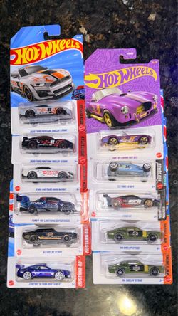 (Ford) hot wheels 11 cars lot