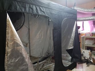 Complete indoor grow room setup