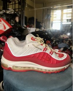 Nike Air Max 98 Men's University Red / White 640744-602 Size 12 Pre Owned No Box