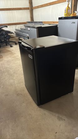 Magic mini fridge