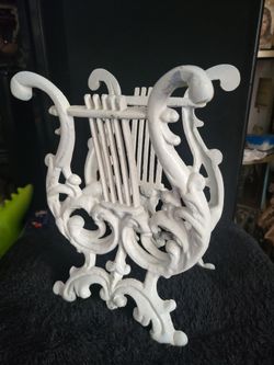 Iron Vintage Book Holder 