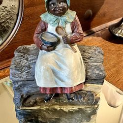 Vintage Pottery Humidor - Collectors Item And Very RARE!