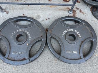 Pair of 35 pound fitness gear plates