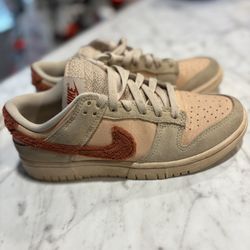 Nike DUNKS
