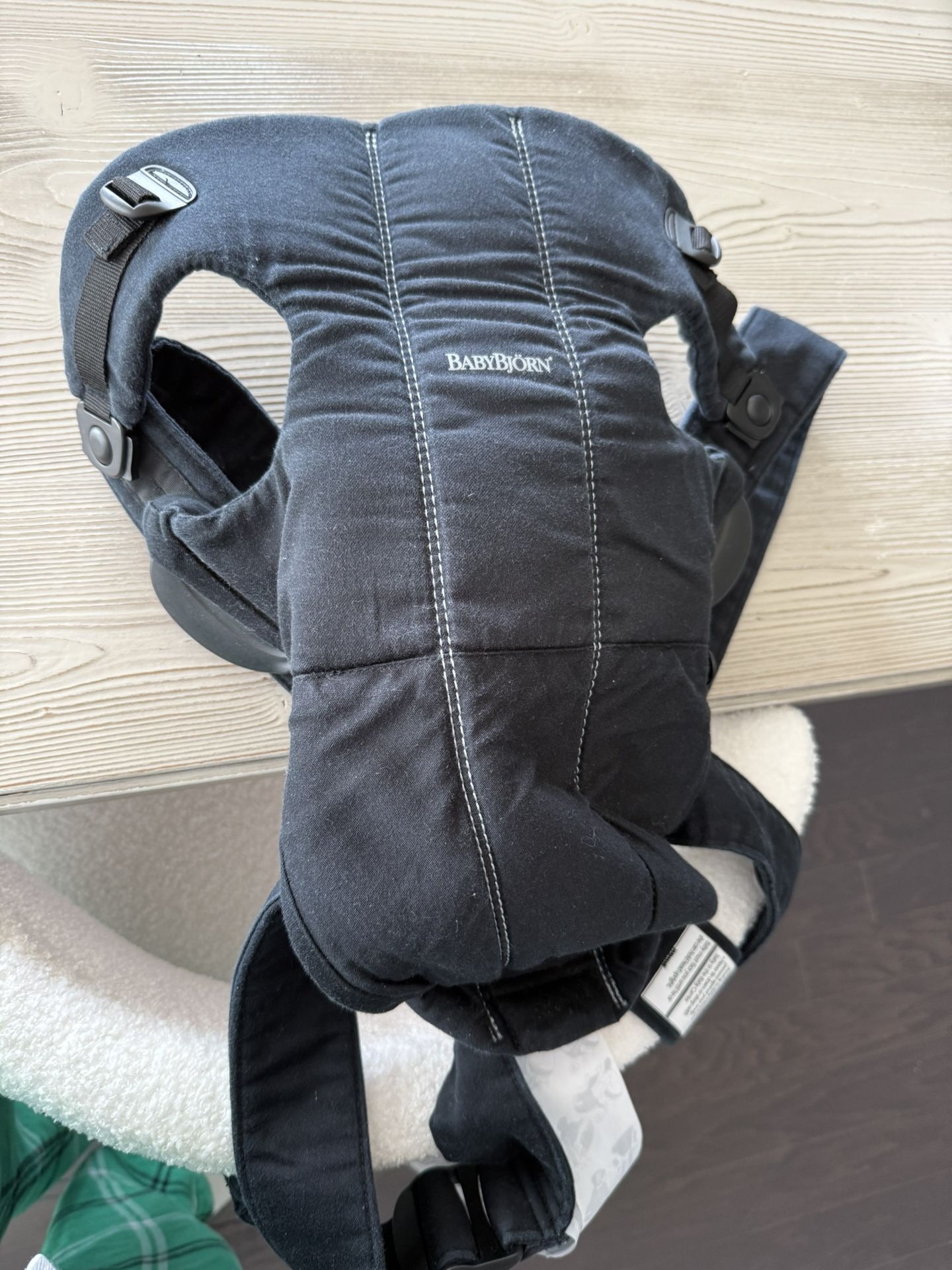 Baby bjorn carrier ( Black)
