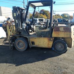 Forklift Hyster 8,500lbs. Propane 