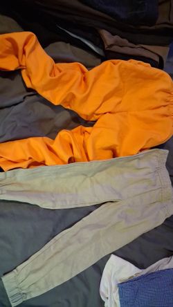 2 pr of boys pants, 1 pr of pj pants, 1pr of reebok sweatpants size 5