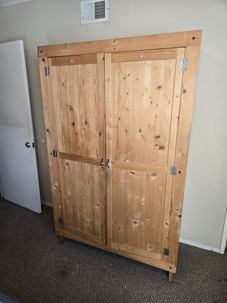 ☆☆IKEA Armoire☆☆ $50