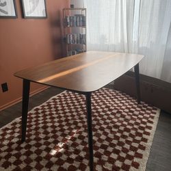 Table. NO chairs