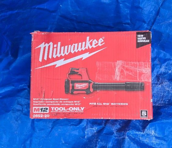Milwaukee
M12 12V Lithium-Ion Cordless Compact Spot Blower (Tool-Only)