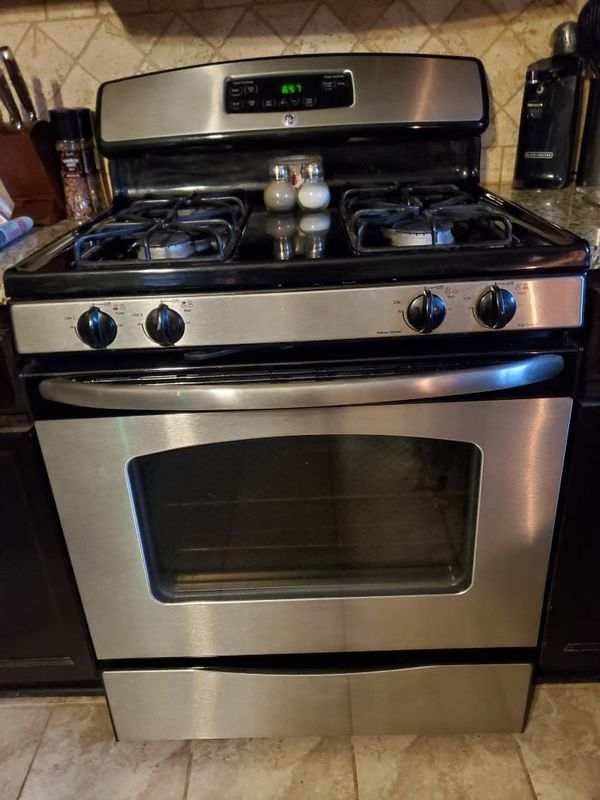 Stainless black GE gas range oven stove for Sale in Franklin, IN - OfferUp