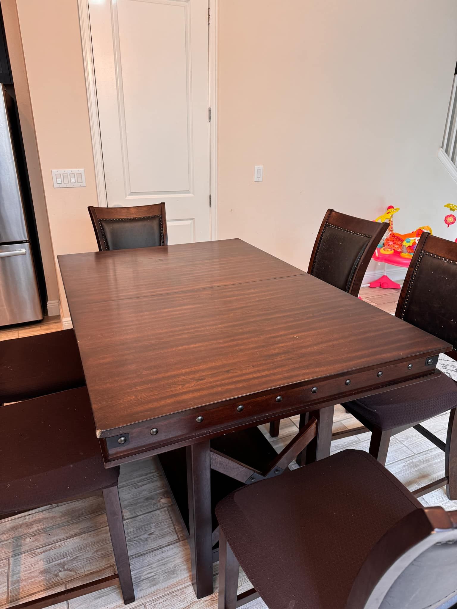 Dining Table with 6 Chairs