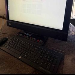 HP Touchsmart 610- All in one desktop computer with beats audio