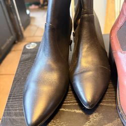 Clark's Size 9 Boots 