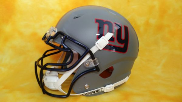 Custom NewYork Giants fullsize trophy football helmet. for Sale in Sacramento, CA - OfferUp