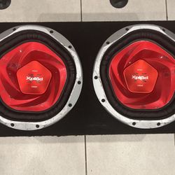 Crunch Amplifier W/ Two 1300 Sony xplod Speakers W/ Box Case