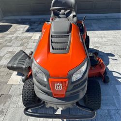 Husqvarna-Riding-Mower