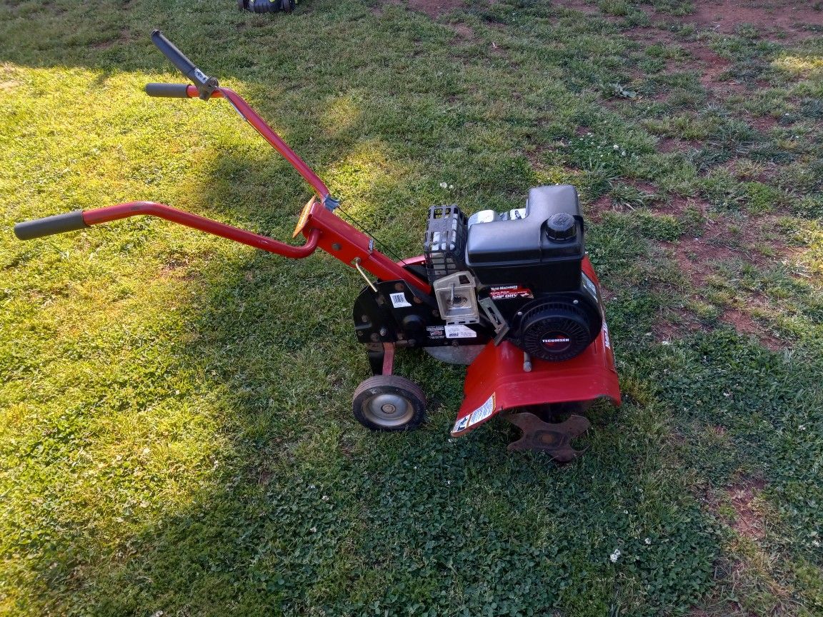 Yard Machine 5.5 Hp Front Tiller ..great Shape Runs Excellent