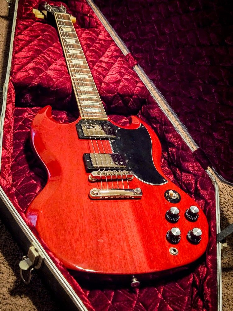 Gibson SG 1961 Standard Vintage Cherry Red Electric Guitar 6 String With Coffin Case