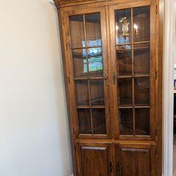 Ethan Allen Corner Hutch 1776 Collection