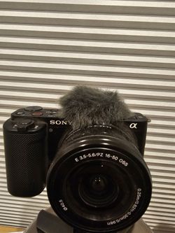 Sony ZV-E10 Camera Bundle – 16-50mm Lens + Shooting Grip
