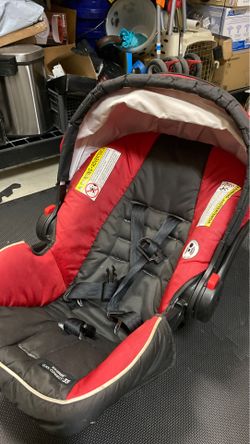 Graco Snugride Click Connect Infant Car seat