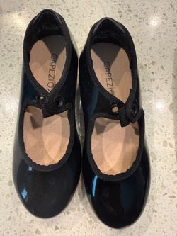 Youth girls tap shoes size 9m