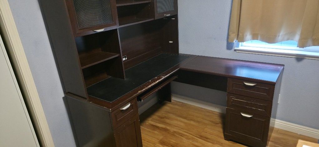 FREE Desk