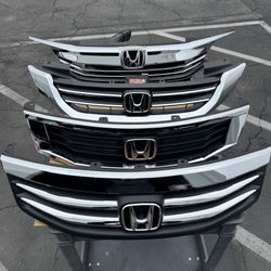 Honda Accord Sedan del 2008 al 2017 Front Grill 