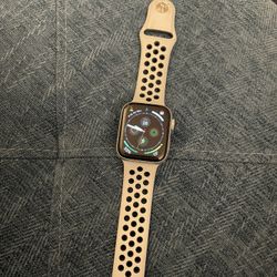 Apple Watch Series 6 - 44mm - GPS