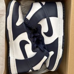 Nike Dunks Midnight Navy Size 10.5